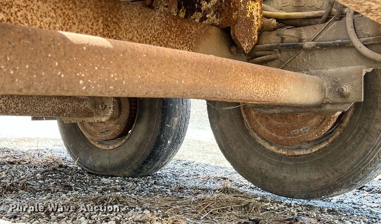 image for item LA9851 vacuum trailer