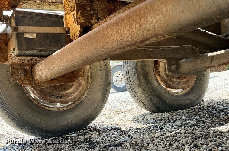 image for item LA9851 vacuum trailer