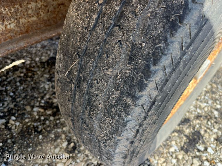 image for item LA9851 vacuum trailer