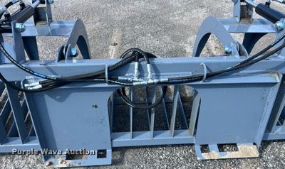 image for item LA9857 Skid steer grapple bucket
