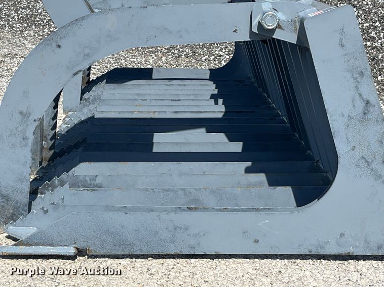 image for item LA9858 Skid steer grapple bucket