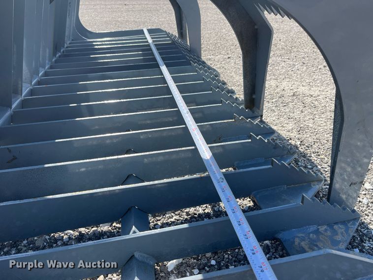 image for item LA9858 Skid steer grapple bucket