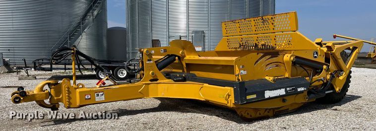 image for item LA9861 2019 John Deere 1812DC  scraper