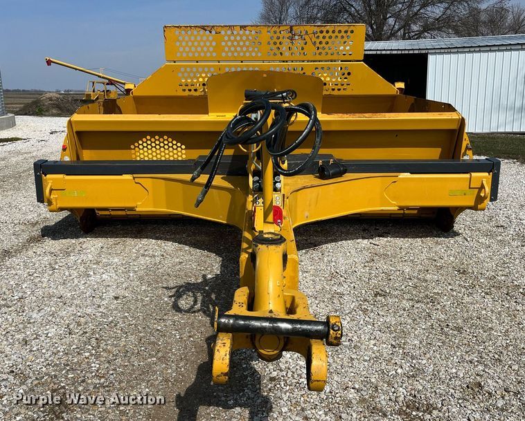 image for item LA9861 2019 John Deere 1812DC  scraper