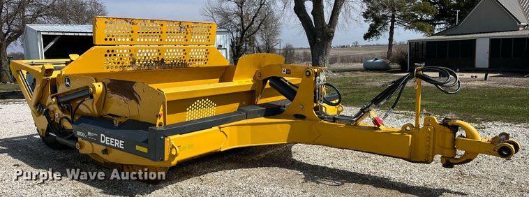 image for item LA9861 2019 John Deere 1812DC  scraper