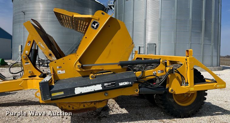 image for item LA9861 2019 John Deere 1812DC  scraper