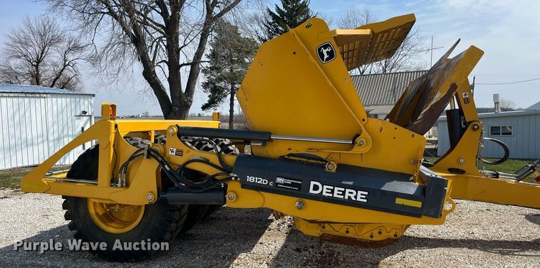 image for item LA9861 2019 John Deere 1812DC  scraper