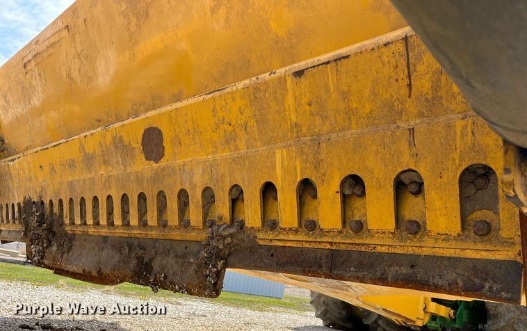 image for item LA9861 2019 John Deere 1812DC  scraper