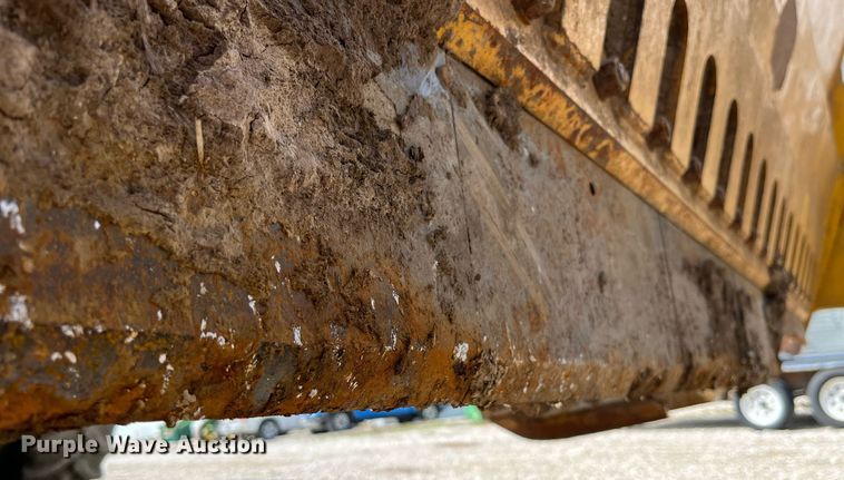 image for item LA9861 2019 John Deere 1812DC  scraper