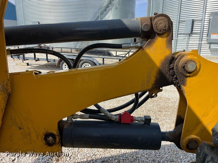 image for item LA9861 2019 John Deere 1812DC  scraper