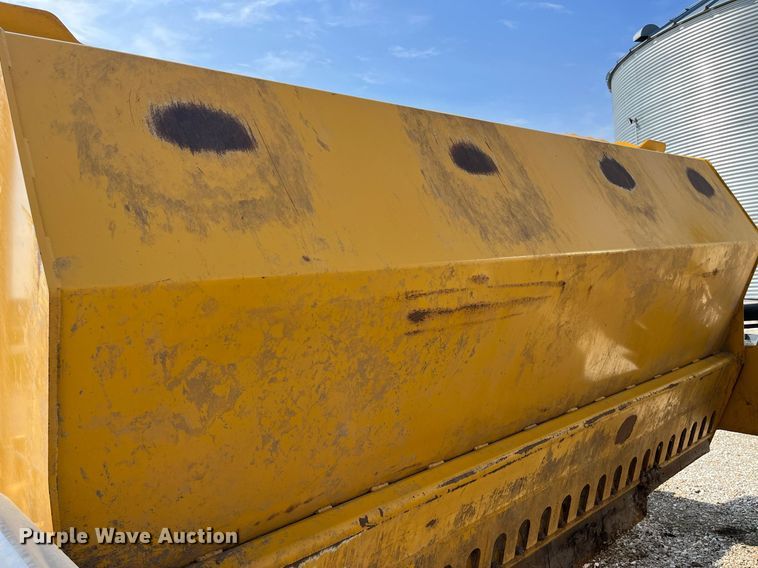 image for item LA9861 2019 John Deere 1812DC  scraper