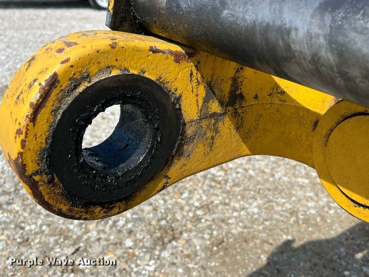 image for item LA9861 2019 John Deere 1812DC  scraper