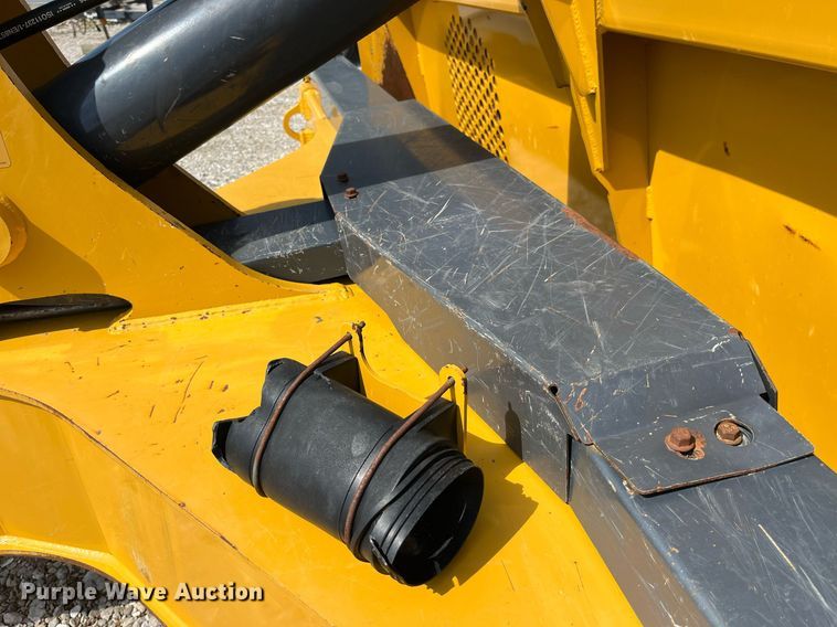 image for item LA9861 2019 John Deere 1812DC  scraper