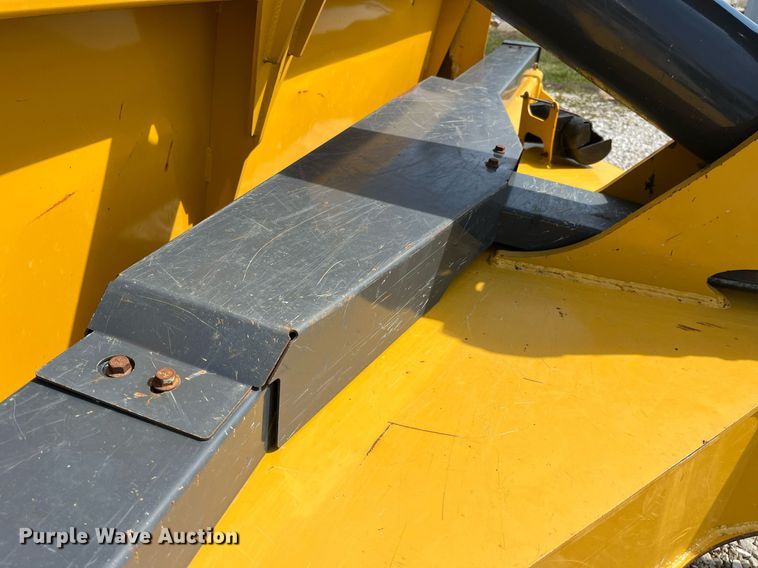 image for item LA9861 2019 John Deere 1812DC  scraper