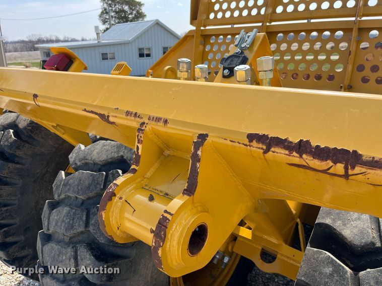 image for item LA9861 2019 John Deere 1812DC  scraper