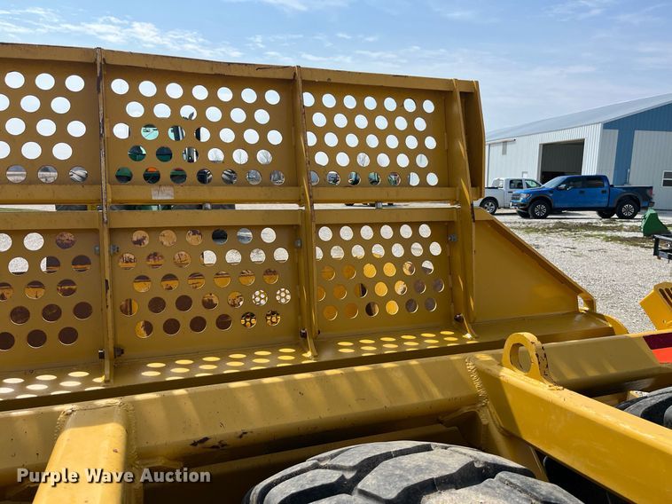 image for item LA9861 2019 John Deere 1812DC  scraper