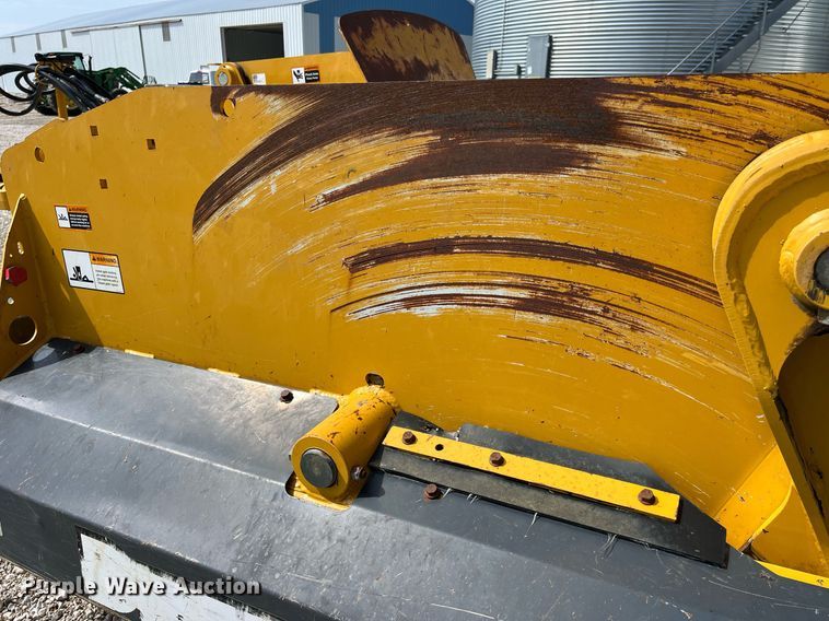 image for item LA9861 2019 John Deere 1812DC  scraper