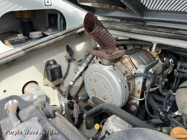 image for item LA9867 2015 Takeuchi TL8  tracked skid steer loader