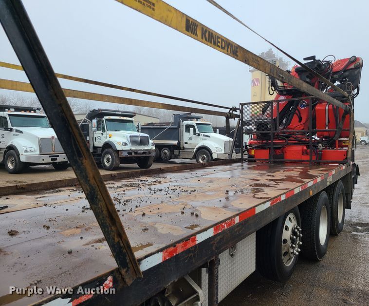 image for item LH9955 2006 Sterling L9500  crane truck