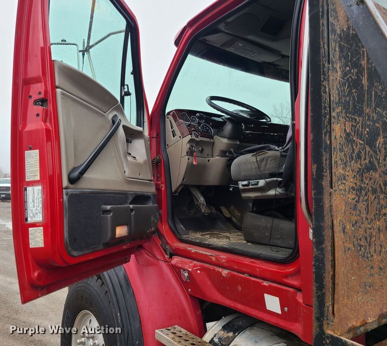 image for item LH9955 2006 Sterling L9500  crane truck