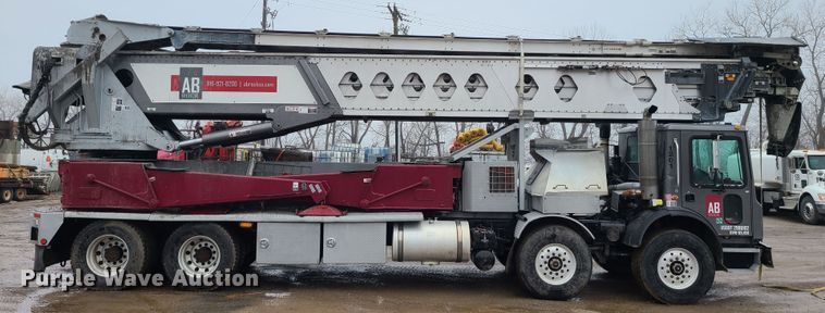 image for item LH9956 2007 Mack MR688S  material conveyor truck