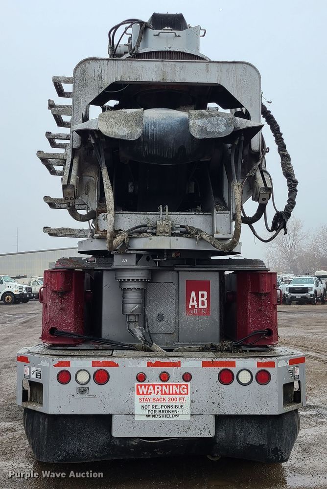 image for item LH9956 2007 Mack MR688S  material conveyor truck