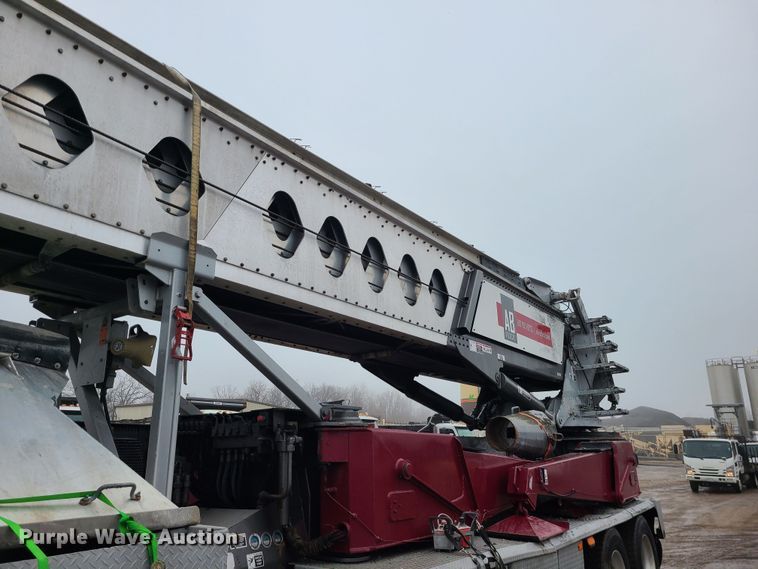 image for item LH9956 2007 Mack MR688S  material conveyor truck