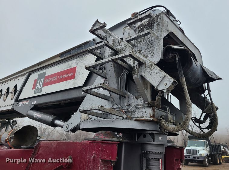 image for item LH9956 2007 Mack MR688S  material conveyor truck