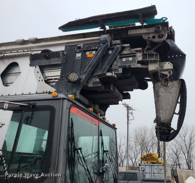 image for item LH9956 2007 Mack MR688S  material conveyor truck