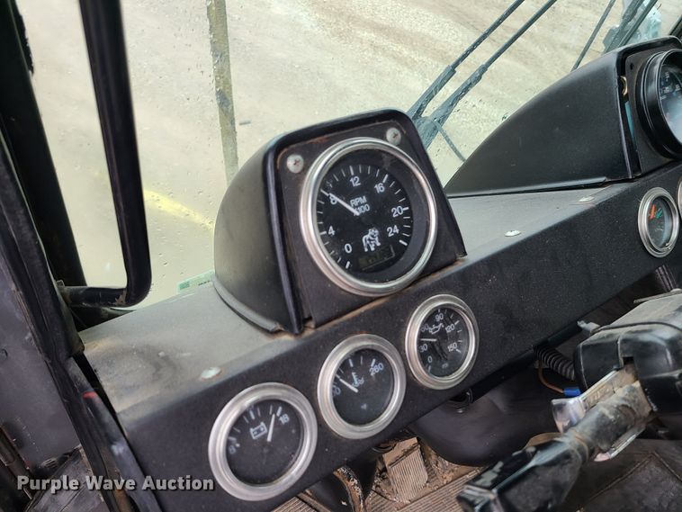 image for item LH9956 2007 Mack MR688S  material conveyor truck