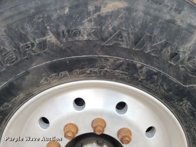 image for item LH9956 2007 Mack MR688S  material conveyor truck