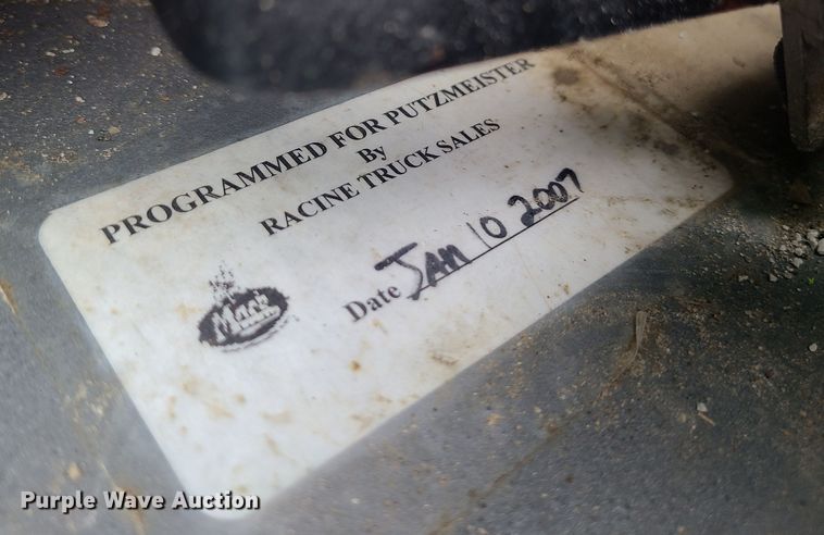 image for item LH9956 2007 Mack MR688S  material conveyor truck