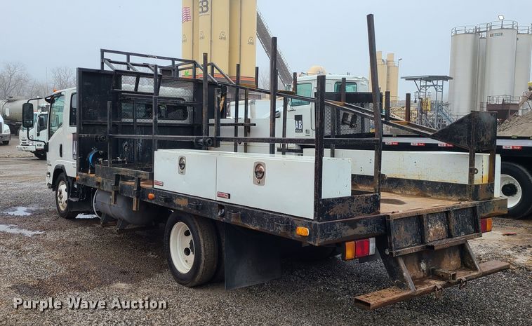 image for item LH9958 2018 Isuzu NPR  flatbed truck