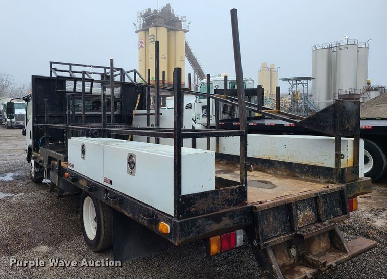 image for item LH9958 2018 Isuzu NPR  flatbed truck