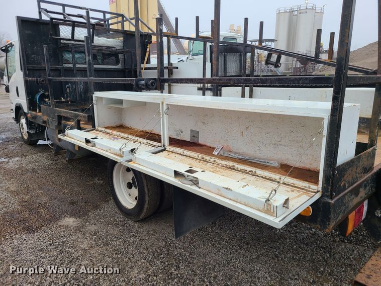 image for item LH9958 2018 Isuzu NPR  flatbed truck
