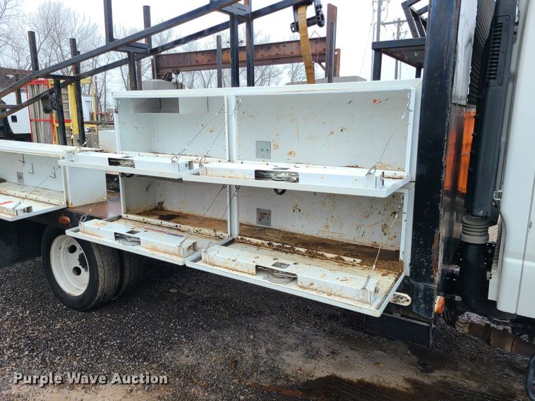 image for item LH9958 2018 Isuzu NPR  flatbed truck