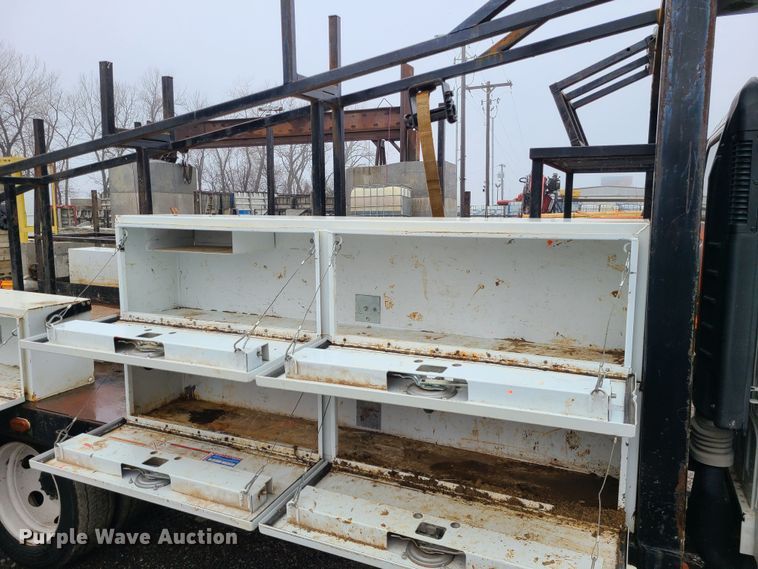 image for item LH9958 2018 Isuzu NPR  flatbed truck