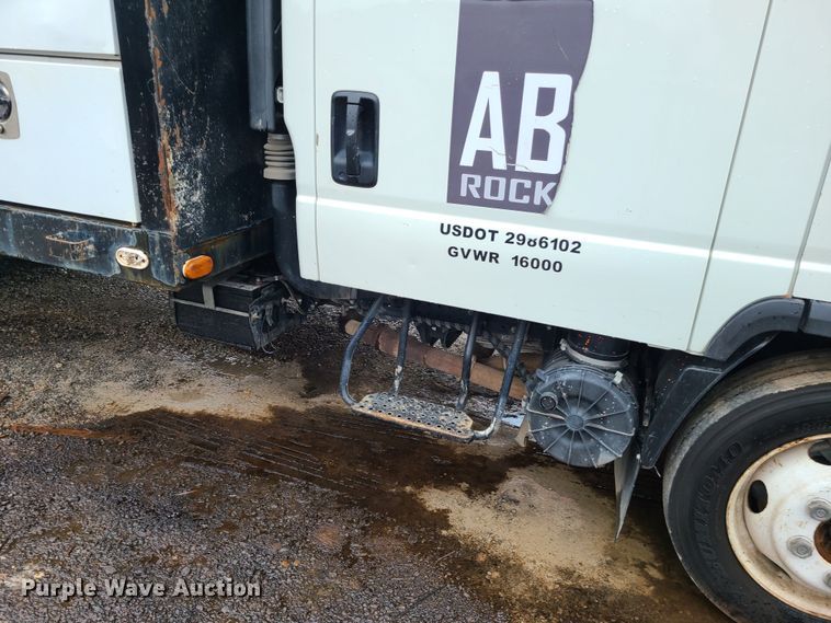 image for item LH9958 2018 Isuzu NPR  flatbed truck