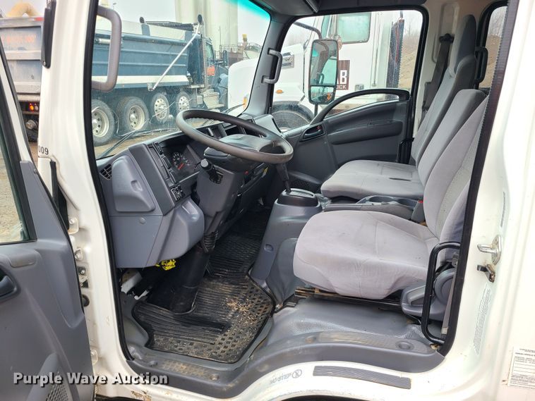 image for item LH9958 2018 Isuzu NPR  flatbed truck