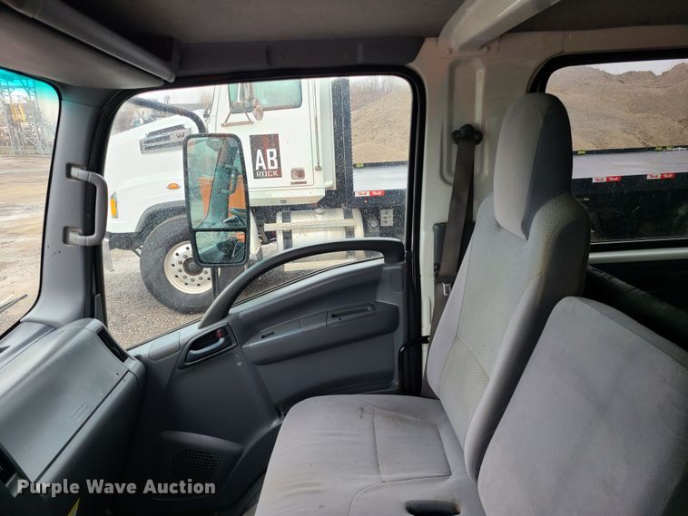 image for item LH9958 2018 Isuzu NPR  flatbed truck