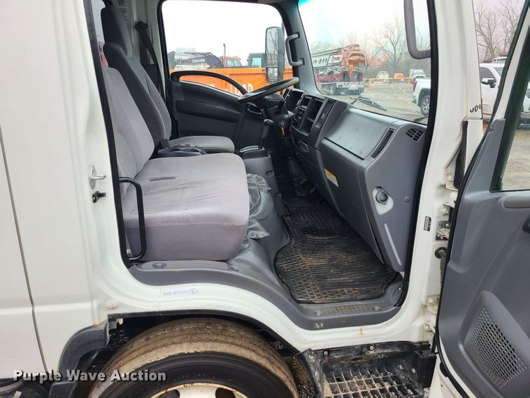 image for item LH9958 2018 Isuzu NPR  flatbed truck