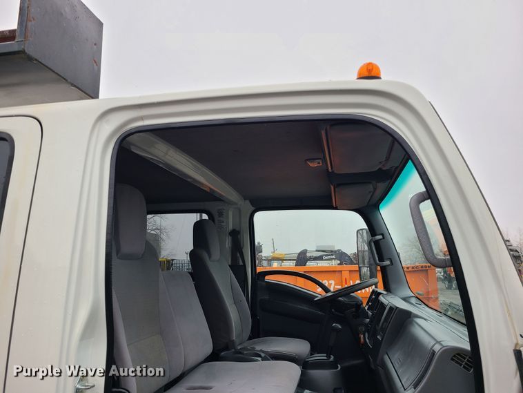 image for item LH9958 2018 Isuzu NPR  flatbed truck