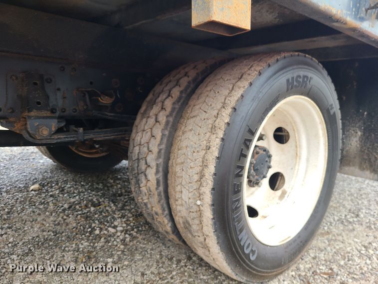 image for item LH9958 2018 Isuzu NPR  flatbed truck