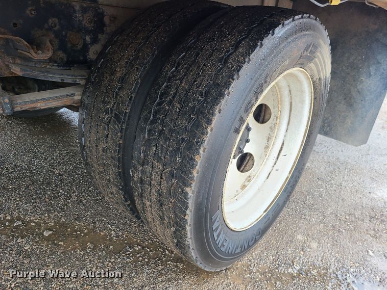 image for item LH9959 2017 Isuzu NPR  flatbed truck