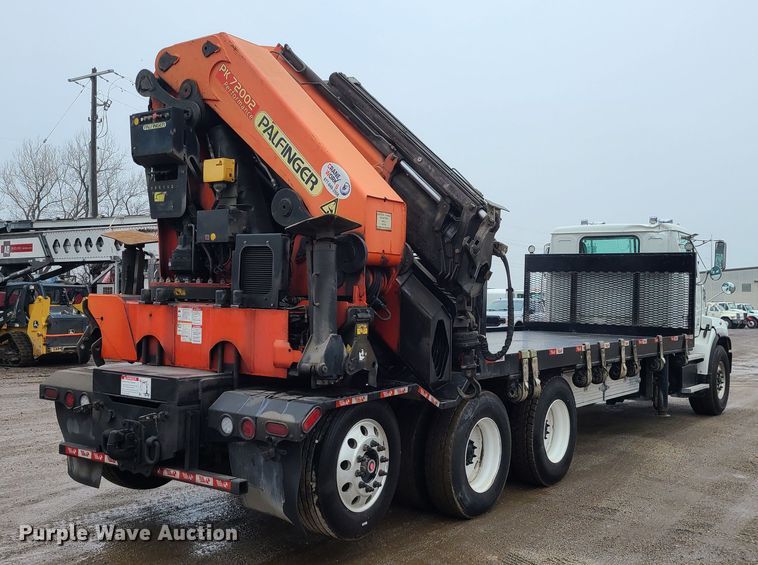 image for item LH9960 2014 Western Star 4700SB  crane truck