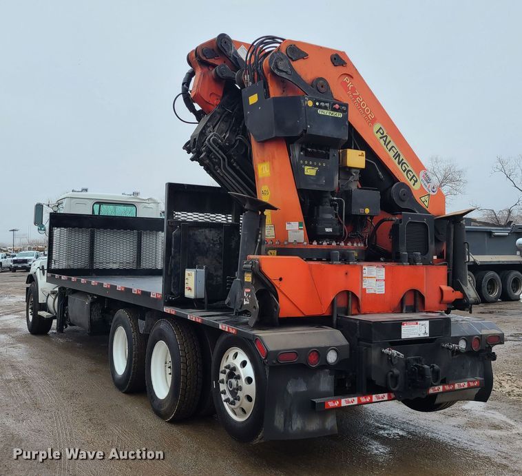 image for item LH9960 2014 Western Star 4700SB  crane truck