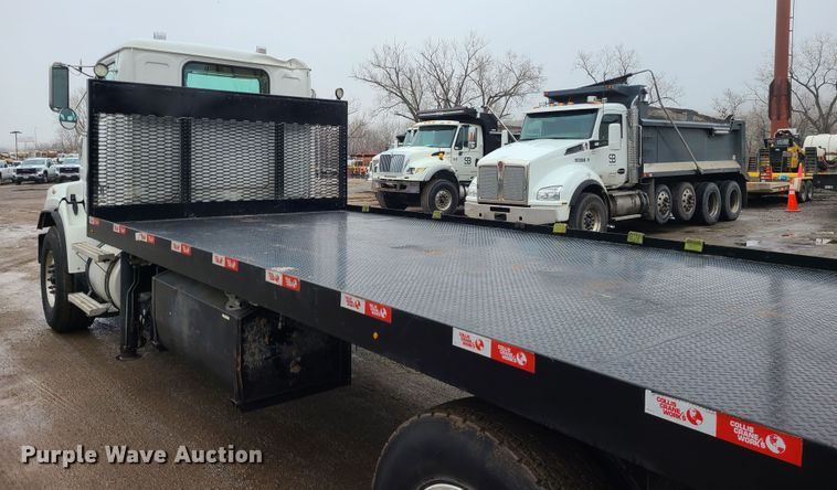 image for item LH9960 2014 Western Star 4700SB  crane truck