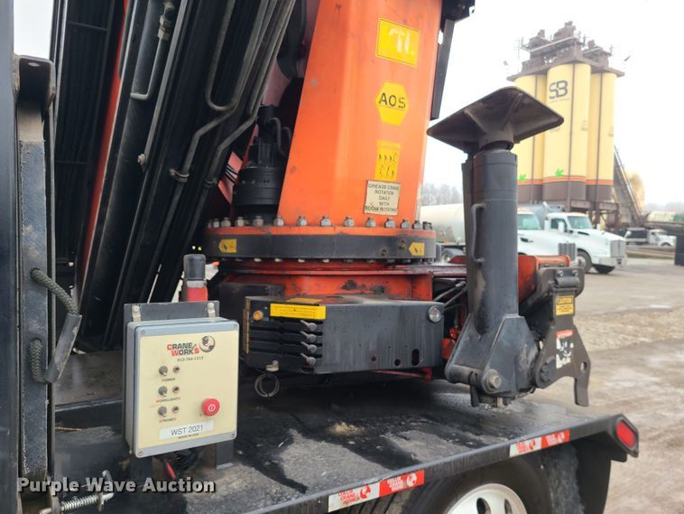 image for item LH9960 2014 Western Star 4700SB  crane truck