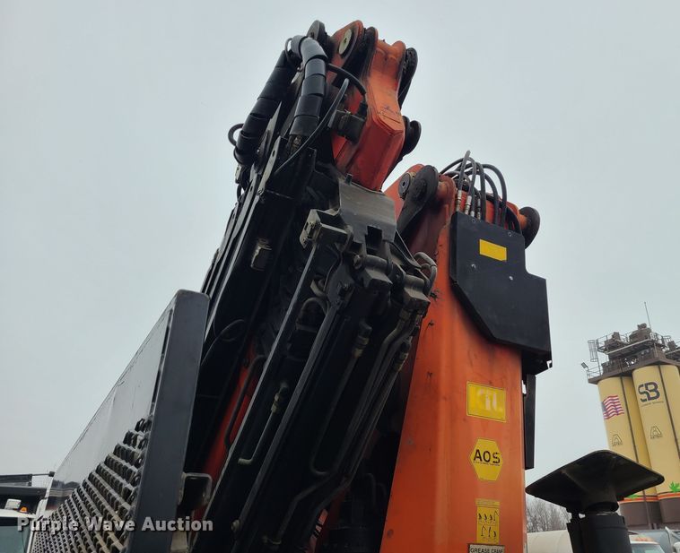 image for item LH9960 2014 Western Star 4700SB  crane truck