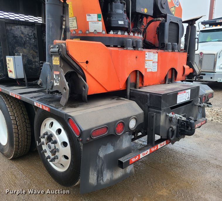 image for item LH9960 2014 Western Star 4700SB  crane truck